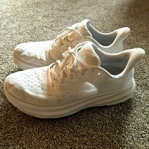 Hoka Clifton 9 Women’s Shoe - Size 8.5